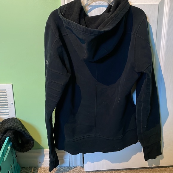 Black LULULEMON scuba sweater size 4 - Picture 3 of 3